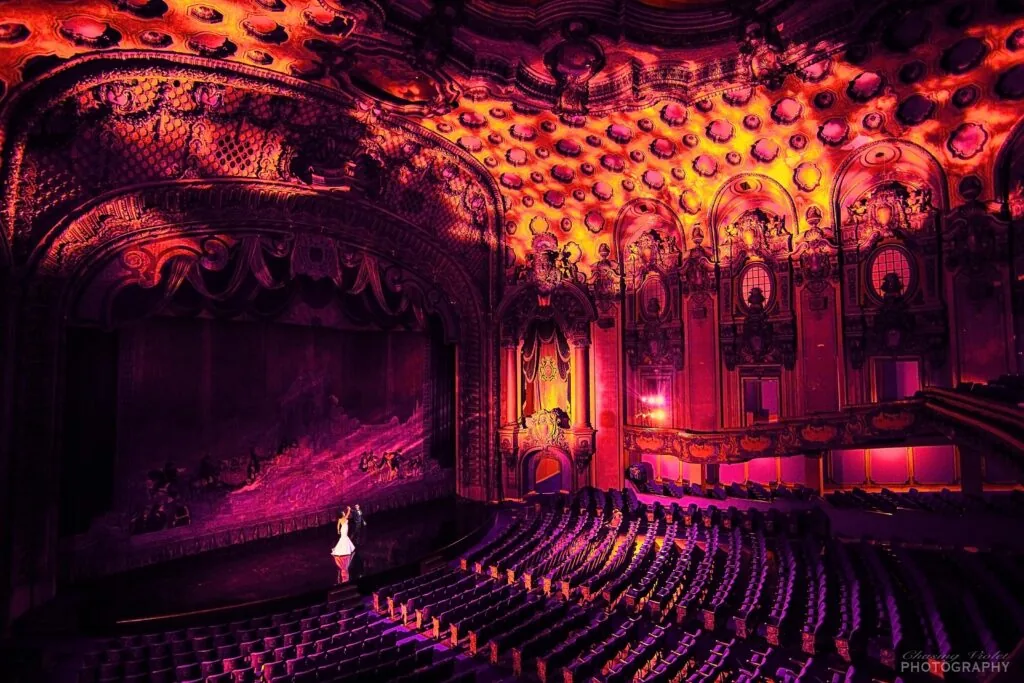 Los Angeles Theatre restored by Sandra Costa
